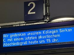 Forderungen nach Konsequenzen: Bundesweite Schweigeminute für getöteten Zugbegleiter