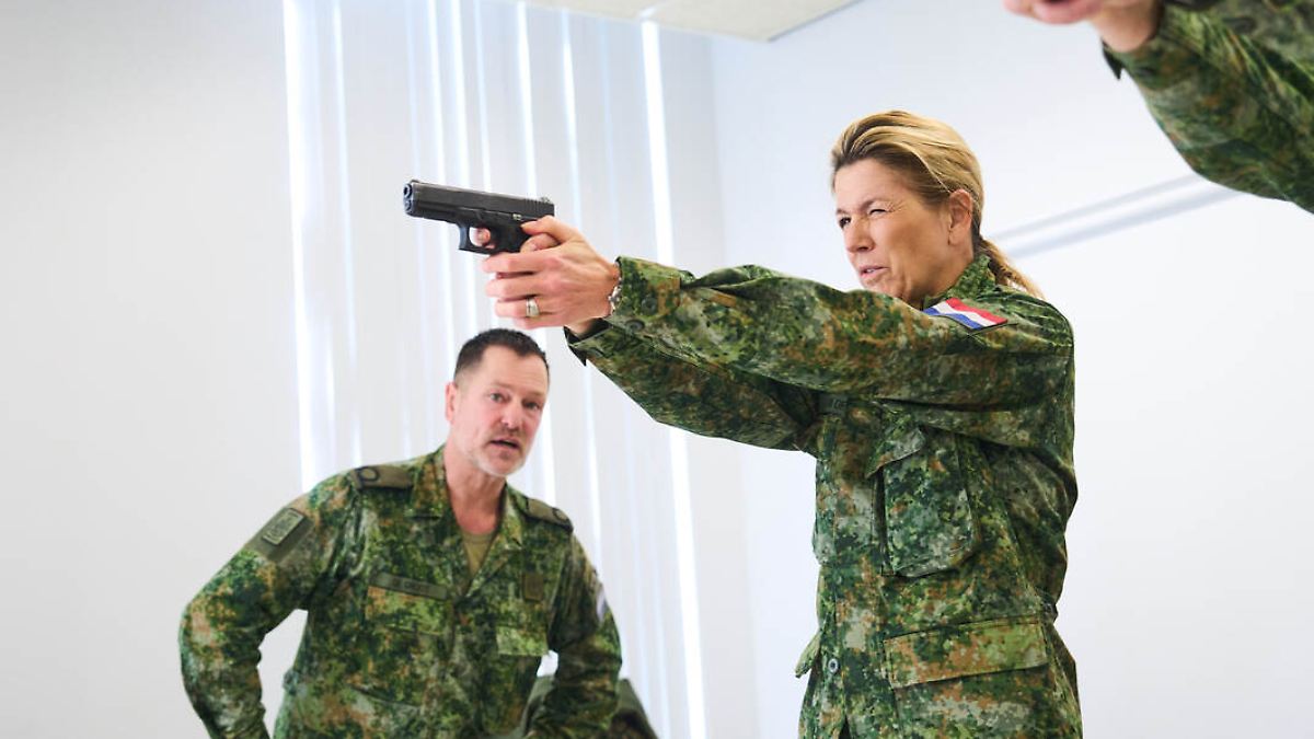 -beitrag-zur-sicherheit-leisten-k-nigin-m-xima-startet-oberstleutnant-ausbildung