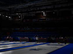 Ratlosigkeit beim Curling: Olympia beginnt mit kurioser Technik-Panne