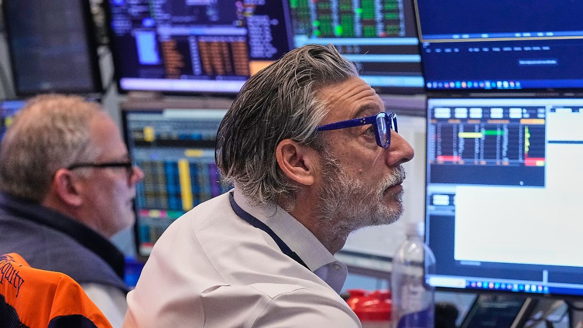 -Heftige-Rally-steht-bevor-Tech-Verkaufswelle-h-lt-Wall-Street-in-Atem