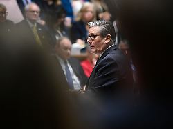 Labour fragt nach Mandelson: Epstein-Akten stürzen britischen Premier in Krise