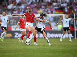 Nordrhein-Westfalen: Österreichische Nationalspielerin Degen verlängert in Köln