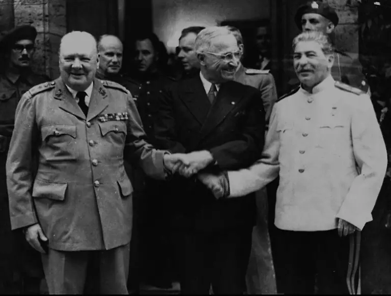 Stalin-Truman-Churchill-Potsdam-23071945