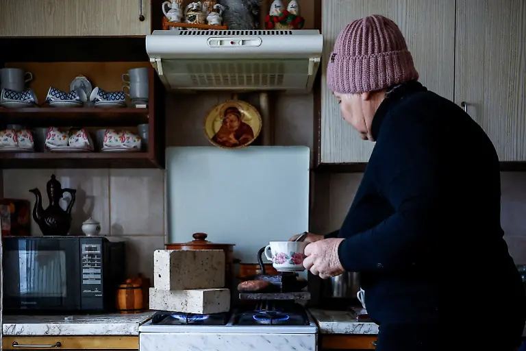 2026-01-24T171945Z_112279022_RC2Z6JAKX393_RTRMADP_3_UKRAINE-CRISIS-COLD-KYIV