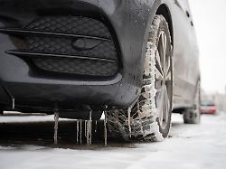 Mecklenburg-Vorpommern: Viele Unfälle auf glatten Straßen in MV