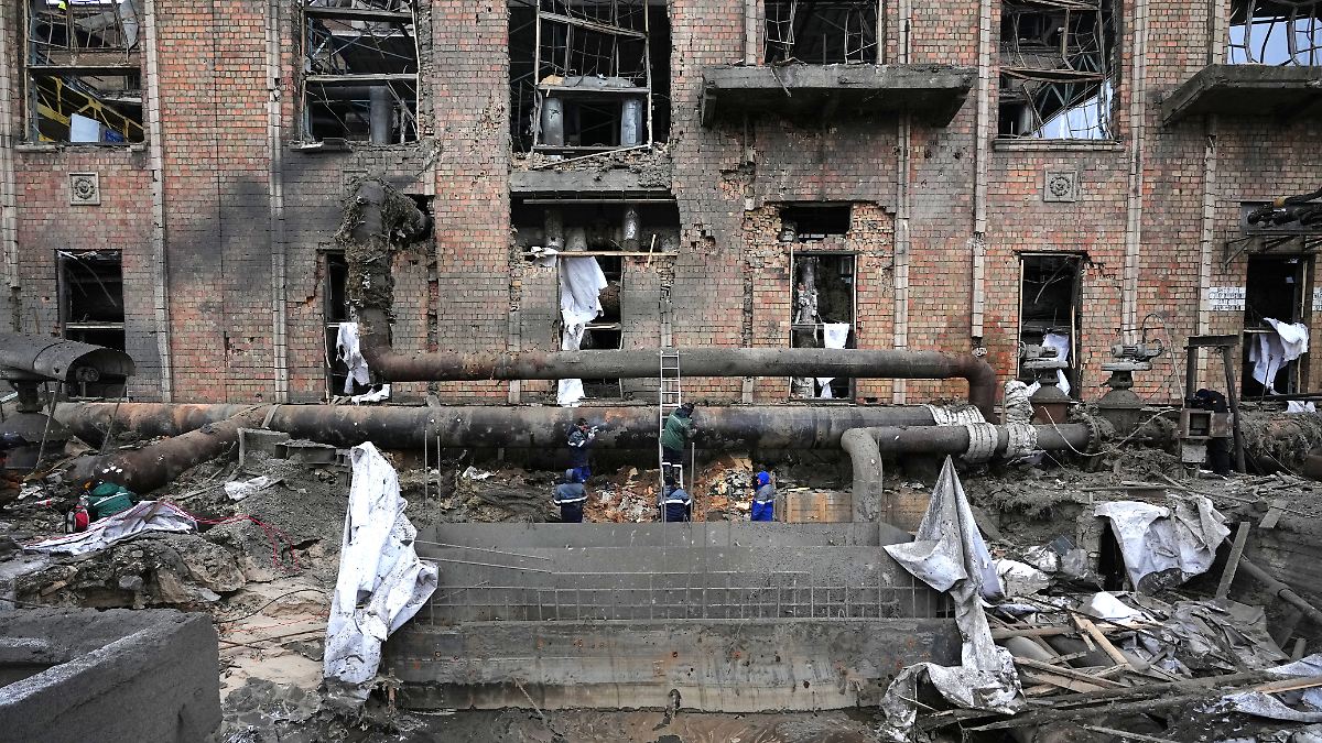 Kreml-legt-Heizkraftwerk-lahm-1126-Wohnh-user-in-Kiew-bleiben-restlichen-Winter-ohne-Heizung