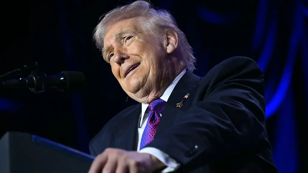 AFP__20260205__96AA9M7__v1__HighRes__UsPoliticsReligionPrayerBreakfastTrump