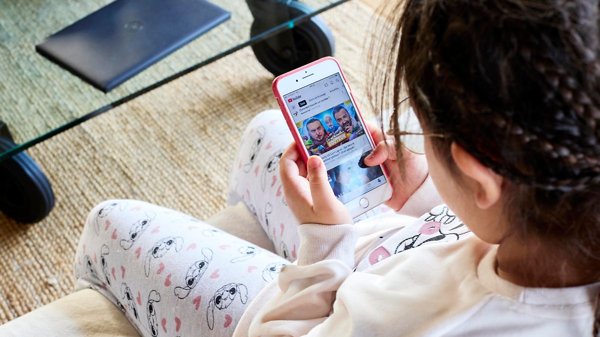 Vorbild-Australien-CDU-Parteitag-ber-t-ber-Social-Media-Verbot-f-r-Jugendliche-unter-16