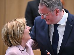 Rheinland-Pfalz & Saarland: Dreyer wird 65 – Schweitzer hebt ihre Verdienste hervor