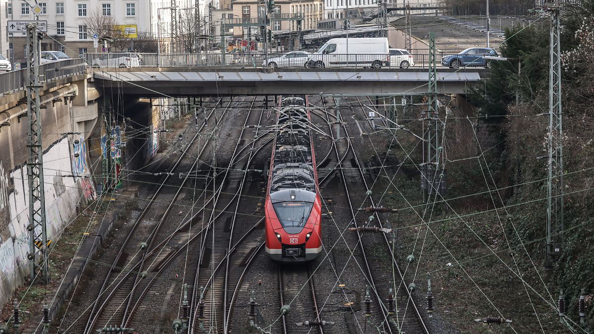 Generalsanierung-K-ln-Hagen-Deutsche-Bahn-sperrt-monatelang-eine-der-wichtigsten-Ost-West-Achsen