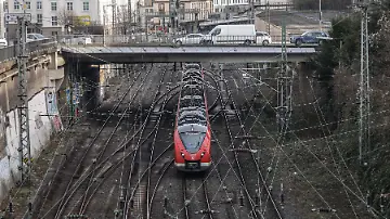 570227276