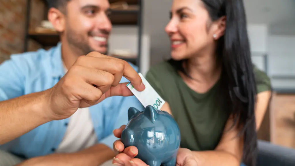 Wer-mindestens-2-500-Euro-im-Sparschwein-hat-kann-bei-der-Postbank-hoehere-Tagesgeldzinsen-bekommen