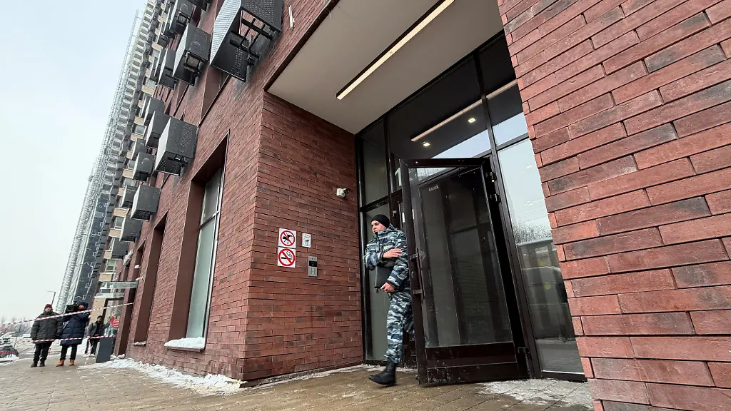 2026-02-06T093302Z_707778230_RC29GJAHWSUQ_RTRMADP_3_UKRAINE-CRISIS-RUSSIA-SHOOTING
