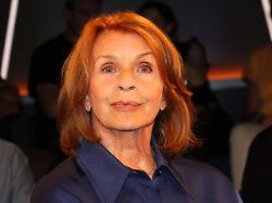 "Ich habe sehr gezittert": Senta Berger von Klinik in Reha verlegt