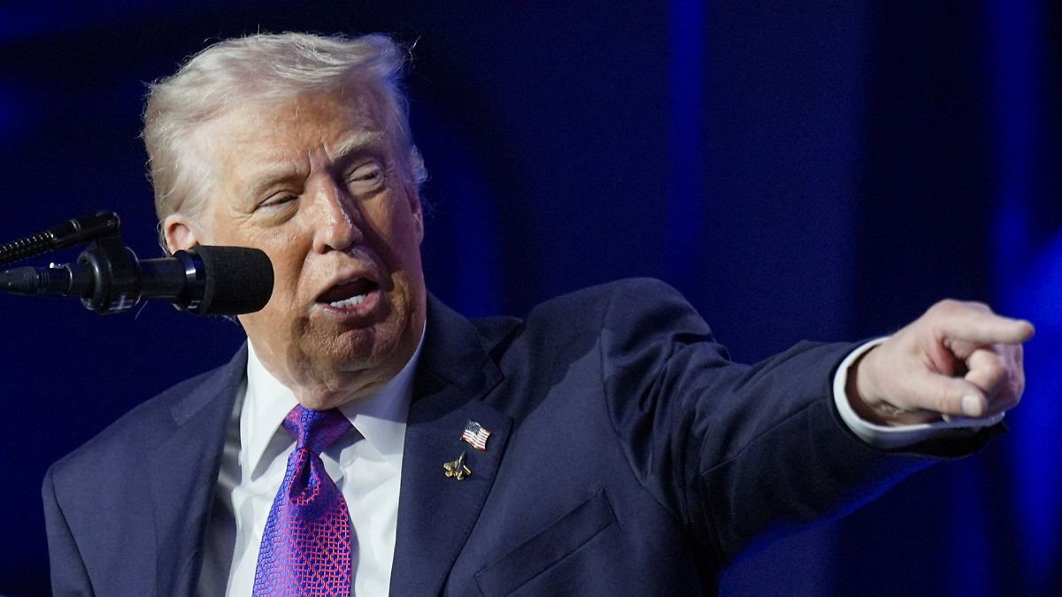 -Widerliches-Verhalten-Trump-sorgt-mit-rassistischem-Obama-Bild-f-r-Emp-rung