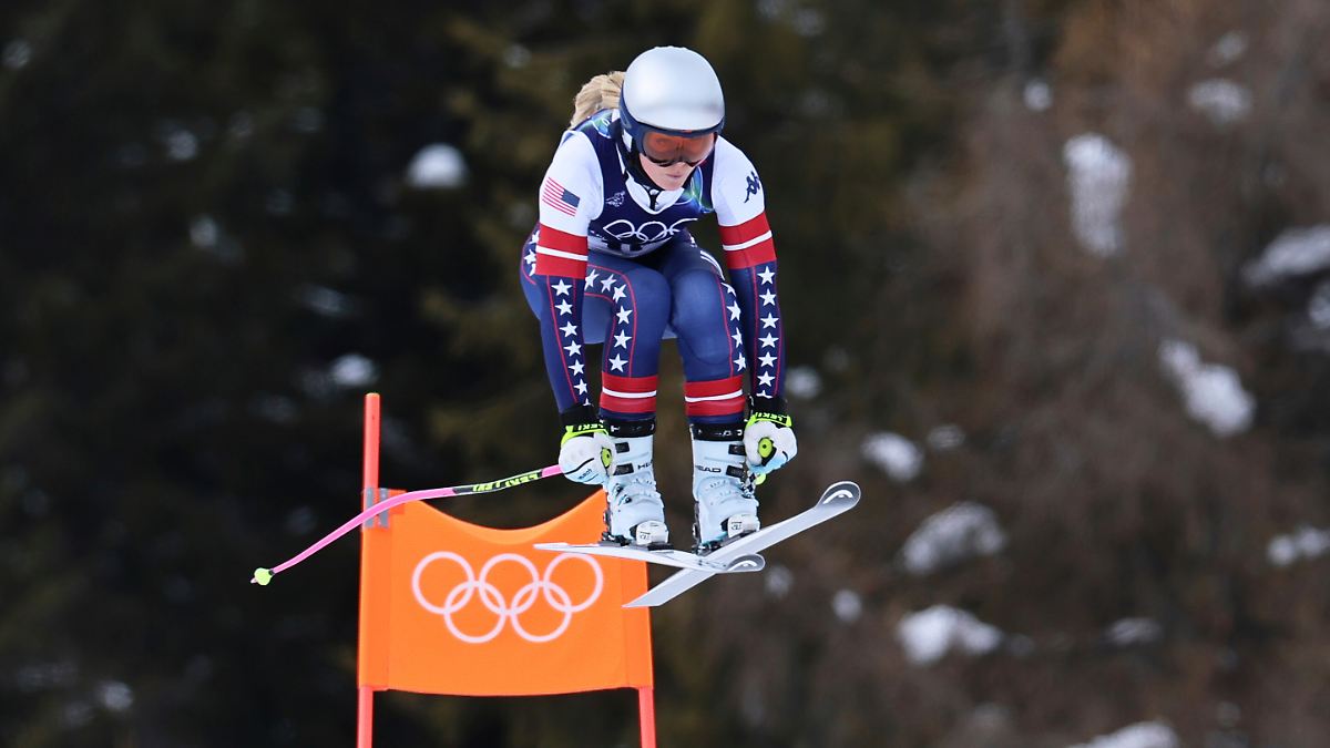 Riesiges-Zuschauerchaos-droht-Lindsey-Vonn-rast-dem-Ski-Wunder-entgegen