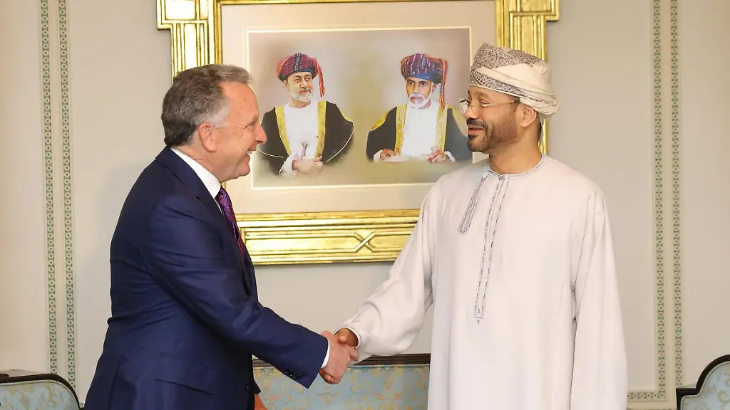 In-this-photo-released-by-the-Oman-s-Foreign-Ministry-Steve-Witkoff-White-House-special-envoy-centre-shakes-hands-with-Oman-s-Foreign-Minister-Sayyid-Badr-Albusaidi-as-Jared-Kushner-left-looks-on-during-their-meeting-prior-to-Iran-and-the-U-S-negotiations-in-Muscat-Oman-Friday-Feb-6-2026