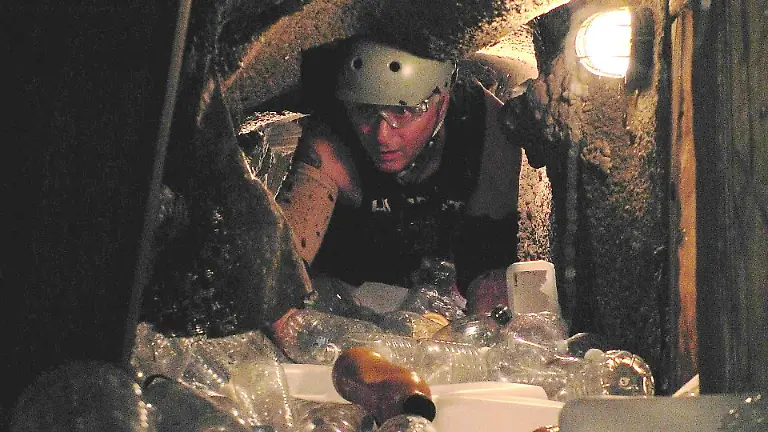 ACHTUNG-SPERRFRIST-FUeR-ALLE-MEDIEN-BIS-ZUM-SHOWENDE-FREITAG-06-FEBRUAR-2026-22-30-UHR-Hubert-Fella-in-der-Dschungelpruefung-Der-Schandautomat-Die-Verwendung-des-sendungsbezogenen-Materials-ist-nur-mit-dem-Hinweis-und-Verlinkung-auf-RTL-gestattet