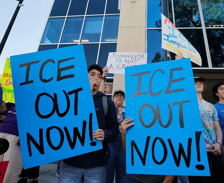 260131-SAN-FRANCISCO-Jan-31-2026-People-attend-a-rally-in-front-of-the-Burbank-City-Hall-in-Burbank-the-United-States-Jan-30-2026-Protesters-gathered-across-the-United-States-on-Friday-for-a-nationwide-general-strike-against-federal-immigration-enforcement-operations-and-the-recent-fatal-shootings-by-immigration-agents-TO-GO-WITH-Roundup-Anti-ICE-protests-held-across-U-S-U-S