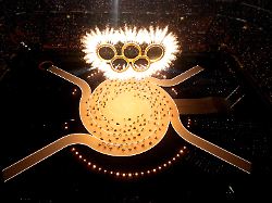 Pfiffe gegen Vance und Israel: Mit Show-Novum: Mailand und Cortina eröffnen die Olympischen Winterspiele