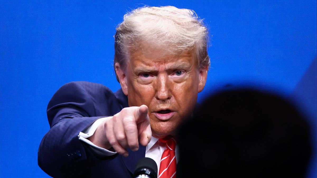 -Folter-und-Hinrichtungen-Trumps-Brutalit-t-erstickt-jeglichen-Super-Bowl-Glitzer