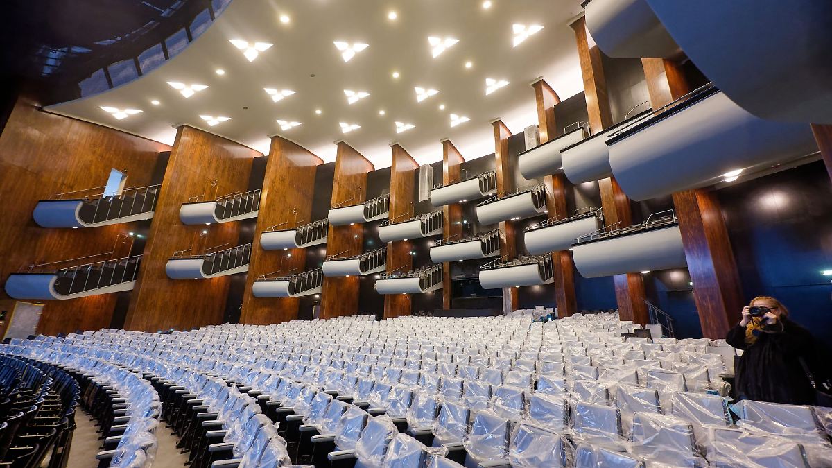 Oberbürgermeister vergleicht Kölner Oper mit Elbphilharmonie