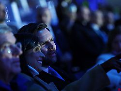 "Pfeifen, Spott, etwas Applaus": US-Sender zensiert Buhrufe gegen Vance