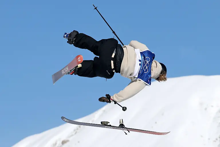 Olympics-Freestyle-Skiing-Slopestyle-Qualification-Feb-7-2026-Livigno-Italy-Sarah-Hoefflin-of-Switzerland-during-slopestyle-freestyle-skiing-qualification-during-the-Milano-Cortina-2026-Olympic-Winter-games-Winterspiele-Spiele-Summer-games-at-Livigno-Snow-Park