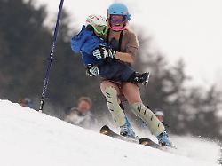 Gemeinsam auf Ski bei Olympia: Als Baby schon dabei, jetzt schreibt Mutter-Sohn-Duo Geschichte