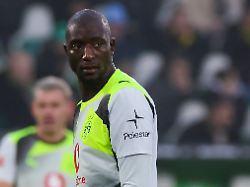 Stuttgart verliert überraschend: Guirassy rettet der Bundesliga spät die Meisterjagd