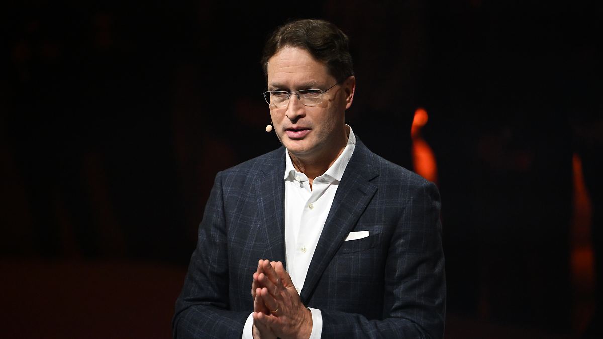 Mittel-gegen-den-Rechtsruck-Mercedes-Chef-fordert-mehr-Leistungsbereitschaft-von-Deutschen