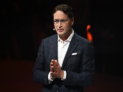 Mittel gegen den Rechtsruck?: Mercedes-Chef fordert mehr Leistungsbereitschaft von Deutschen