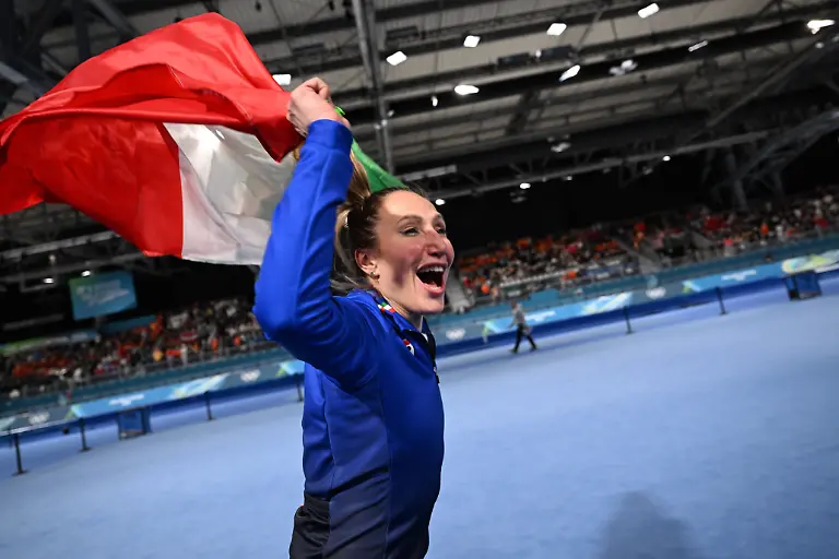 260207-MILAN-Feb-7-2026-Francesca-Lollobrigida-of-Italy-celebrates-after-the-speed-skating-women-s-3000m-final-at-the-Milan-Cortina-2026-Olympic-Winter-Games-in-Milan-Italy-Feb-7-2026