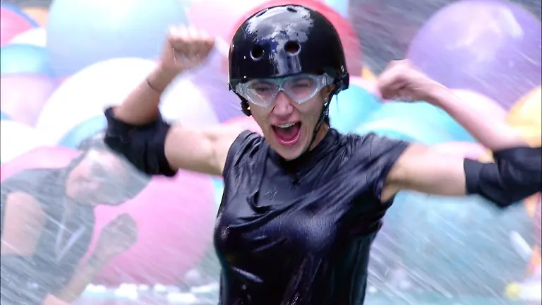 ACHTUNG-SPERRFRIST-FUeR-ALLE-MEDIEN-BIS-ZUM-SHOWENDE-SAMSTAG-07-FEBRUAR-2026-22-30-UHR-Riesenfreude-bei-Samira-Yavuz-Sie-und-die-anderen-Halbfinalisten-haben-in-der-Dschungelpruefung-Creek-der-Sterne-fuenf-Sterne-erkaempft-Die-Verwendung-des-sendungsbezogenen-Materials-ist-nur-mit-dem-Hinweis-und-Verlinkung-auf-RTL-gestattet