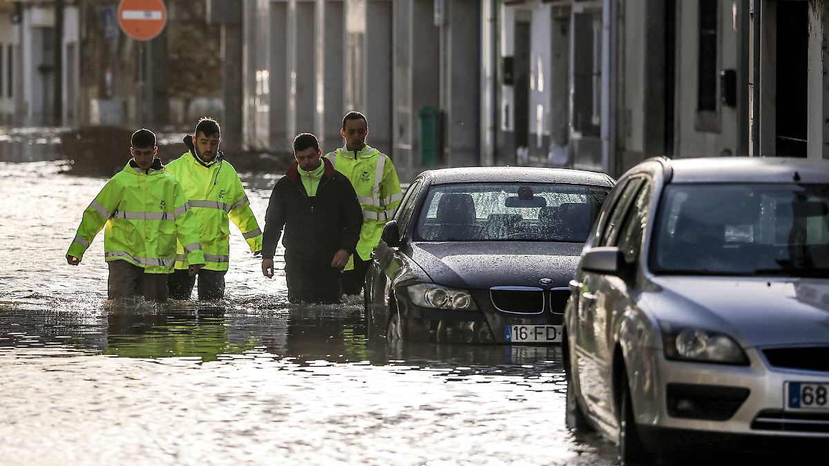 Schon-jetzt-Milliarden-Sch-den-Erstes-Todesopfer-bei-neuem-Unwetter-in-Spanien-und-Portugal