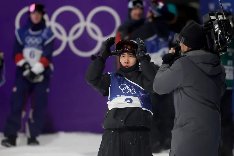 Olympia-Olympische-Winterspiele-Mailand-Cortina-2026-Snowboard-Big-Air-Maenner-Finale-Su-Yiming-China-reagiert