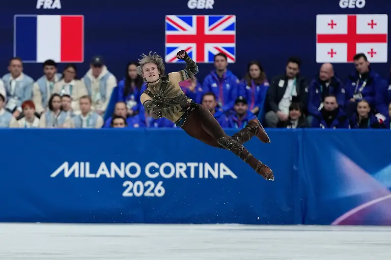 Olympia-Olympische-Winterspiele-Mailand-Cortina-2026-Eiskunstlauf-Team-Maenner-Ilia-Malinin-aus-den-USA-in-Aktion-auf-dem-Eis