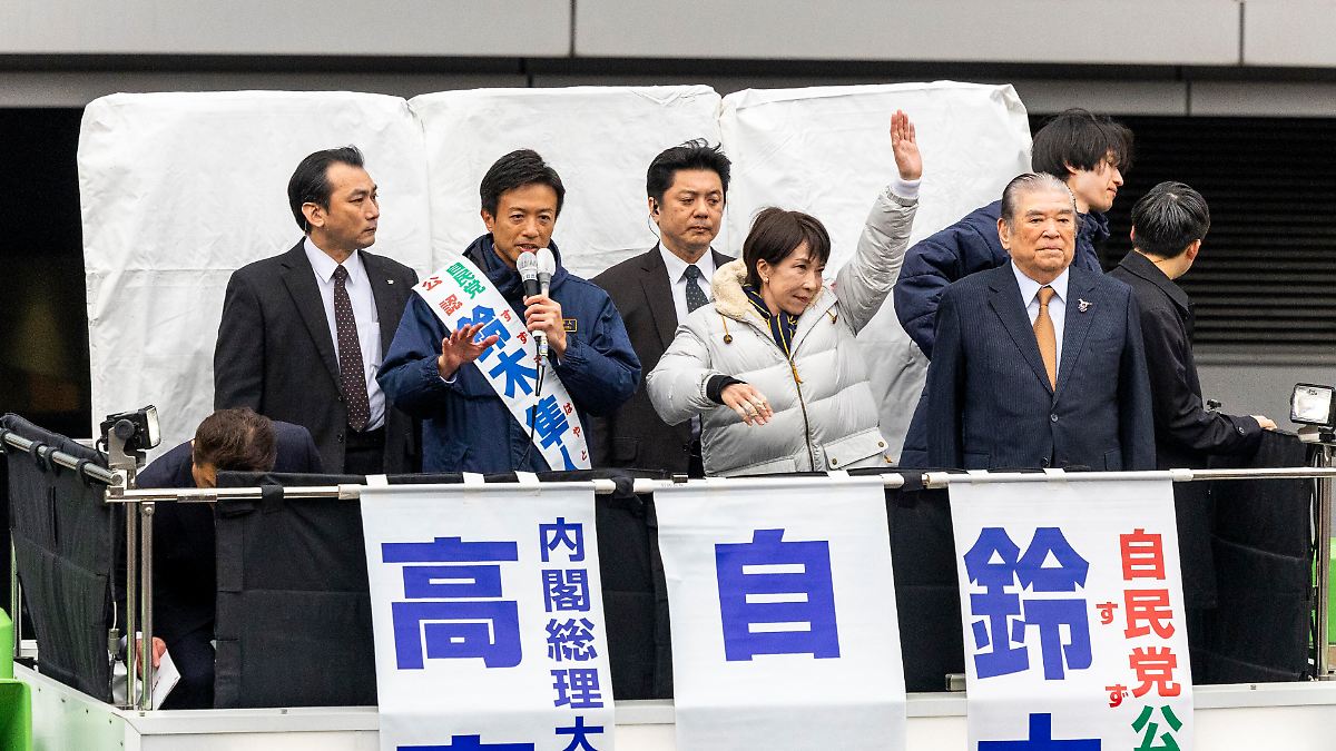 Sieg-bei-Neuwahlen-Japans-Regierungschefin-Takaichi-baut-ihre-Macht-erheblich-aus