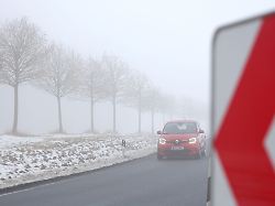 Sachsen-Anhalt: Glättegefahr und graue Tage - Sonne nur auf dem Brocken