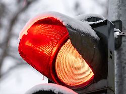 Berlin & Brandenburg: Radfahrer stößt mit Tram zusammen – Passagierin verletzt