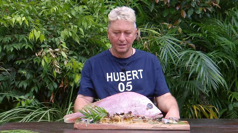 Dschungelpruefung-Nicht-sprechen-Hubert-Fella-kaempft-fuer-die-Hauptgaenge-Auf-ihn-warten-fuenf-Gaenge-Die-Verwendung-des-sendungsbezogenen-Materials-ist-nur-mit-dem-Hinweis-und-Verlinkung-auf-RTL-gestattet