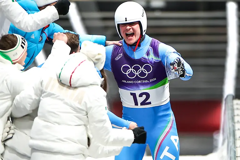 ITALY-CORTINA-DAMPEZZO-FEBRUARY-8-2026-Dominik-Fischnaller-R-of-Italy-celebrates-winning-bronze-in-the-men-s-singles-luge-event-at-Cortina-Sliding-Centre-during-the-2026-Winter-Olympic-Games-Olympische-Spiele-Olympia-OS-Peter-Kovalev-TASS-PUBLICATIONxINxGERxAUTxONLY-88401074