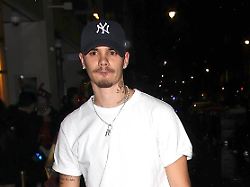 Nächste Runde in Familienfehde: Romeo Beckham verpasst Bruder Brooklyn mit Tattoo Seitenhieb