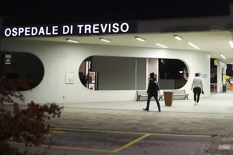 Lindsey-Vonn-Sciatrice-alpina-statunitense-ricoverata-dopa-la-caduta-in-gara-all-Ospedale-CaA-a-a-Fondello-di-Treviso-Italia-8-febbraio-2026-Foto-Paola-Garbuio-LaPresse