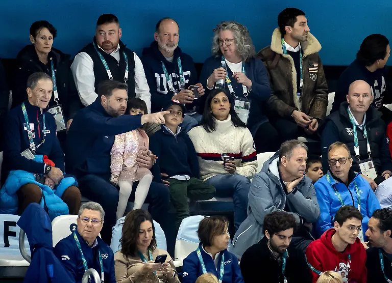 MILAN-U-S-Vice-President-J-D-Vance-during-the-5-000-meter-Speed-skating-Eisschnelllauf-event-at-the-Milan-Speed-Skating-Stadium-at-the-Milan-Winter-Olympics-ROBIN-VAN-LONKHUIJSEN-ANP-xVIxANPxSportx-xxANPxIVx-550050096-originalFilename-550050096