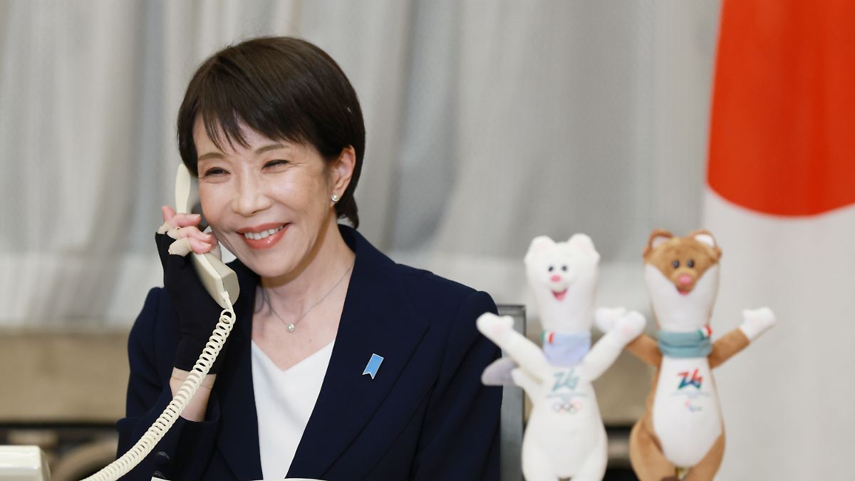 Zweidrittelmehrheit-im-Unterhaus-Trump-gratuliert-Japans-Regierungschefin-zu-Erdrutschsieg-