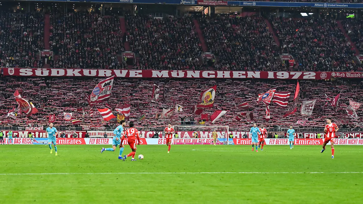 MUNICH-GERMANY-08-FEBRUARY-im-Bild-die-Suedkurve-der-Allianz-Arena-Fans-supporters-Ultras-waehrend-dem-Bundesligamatch-zwischen-dem-FC-FC-Bayern-Munich-und-der-TSG-1899-Hoffenheim-am-21