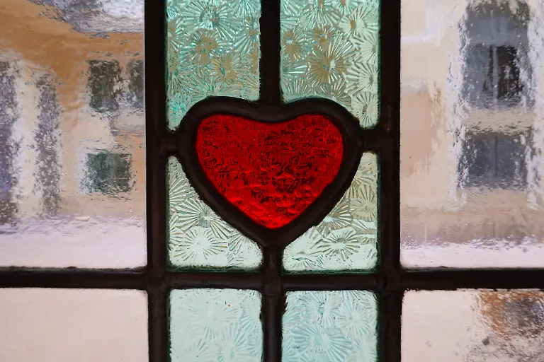 Budapest-Wohnhaus-Hajos-utca-25-Napoleonhof-Gyula-Fodor-1905-1906-Glasarbeiten-von-Miksa-Roth