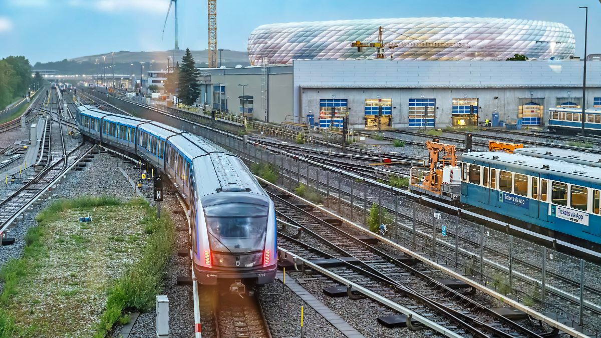 Notbetrieb-bei-U-Bahn-in-M-nchen-Pokalkracher-trotzt-dem-Streik-im-Nahverkehr