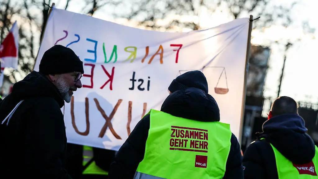 Mehrere-Gewerkschaften-haben-fuer-Dienstag-zu-einer-Demonstration-vor-dem-Landtag-aufgerufen